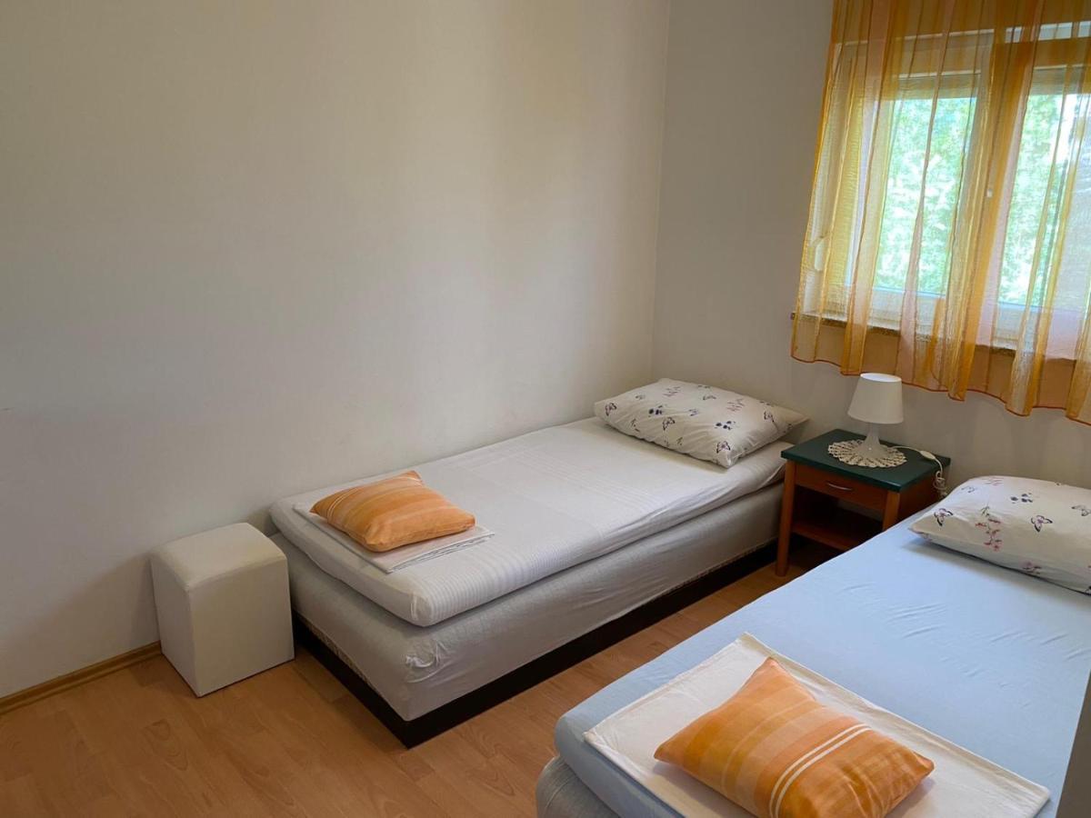 Apartman Olic Ražanac Exterior foto